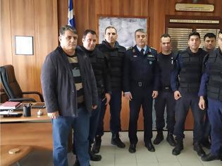 Φωτογραφία για Ηράκλειο: 15 αλεξίσφαιρα γιλέκα πρόσφεραν στο Σώμα οι Αστυνομικοί