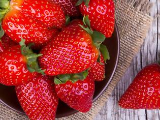 Φωτογραφία για Φράουλες: Πώς ωφελούν την υγεία μας;