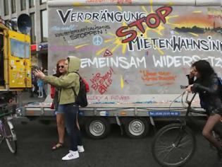 Φωτογραφία για Χιλιάδες Γερμανοί διαμαρτύρονται για την τρέλα των ενοικίων