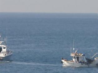 Φωτογραφία για Καλύμνιοι αλιείς: Στα 300 μέτρα από την Ψέριμο βρέθηκαν Τούρκοι ψαράδες - ΒΙΝΤΕΟ
