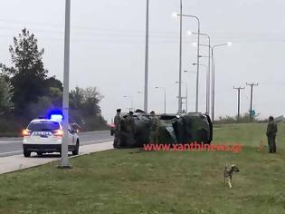 Φωτογραφία για Βίντεο: Τροχαίο ατύχημα με στρατιωτικό όχημα μεταφοράς προσωπικού πριν λίγο έξω από το Στρατόπεδο Τριανταφυλλίδη στην Ξάνθη (+φωτογραφίες)