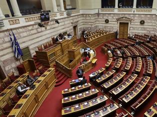 Φωτογραφία για ΔΕΙΤΕ τι περιέχει το μυστικό δωμάτιο στην Ελληνική Βουλή που έμεινε κλειστό για 40 χρόνια