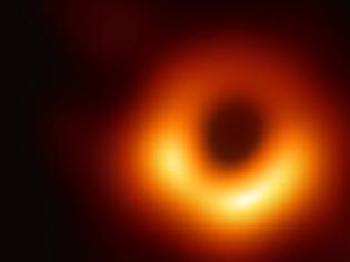 Φωτογραφία για Αυτή είναι η πρώτη φωτογραφία μαύρης τρύπας...