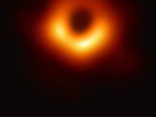Φωτογραφία για Η NASA δημοσίευσε την πρώτη φωτογραφία μαύρης τρύπας