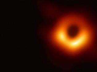 Φωτογραφία για Η NASA αποκαλύπτει τα μυστικά της μαύρης τρύπας -Η πρώτη πραγματική εικόνα
