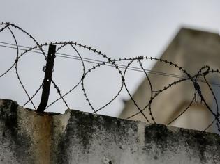 Φωτογραφία για Φυλακές Κορυδαλλού: Νέο σκηνικό τρόμου με ..μαστίγωμα κρατουμένων!
