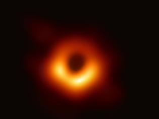 Φωτογραφία για First Horizon - Scale Image of a Black Hole