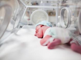 Φωτογραφία για Το μωρό από «τρεις γονείς» που γεννήθηκε στην Ελλάδα διχάζει τους επιστήμονες