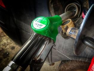 Φωτογραφία για Βενζίνη στα €1,7 «βλέπουν» οι βενζινοπώλες