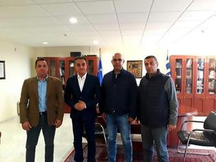 Φωτογραφία για Συνάντηση Περιφερειάρχη Δυτικής Μακεδονίας με το Δ.Σ. της Ένωσης Συνοριακών Φυλάκων Ν. Καστοριάς