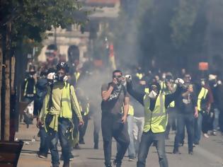 Φωτογραφία για Συγκρούσεις των κίτρινων γιλέκων με την αστυνομία - 50 συλλήψεις σε Τουλούζη και Παρίσι