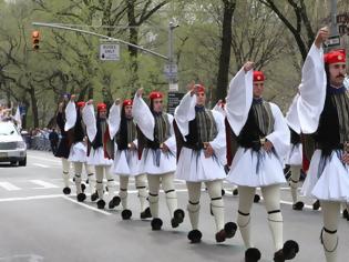 Φωτογραφία για Νέα Υόρκη: Η παρέλαση της ομογένειας για την 25η Μαρτίου στην 5η Λεωφόρ