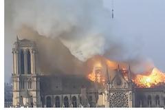 Ασύλληπτη πολιτιστική καταστροφή σε εξέλιξη στη Γαλλία : Στις φλόγες η  Παναγία των Παρισίων! (pics+vid)