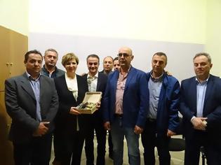 Φωτογραφία για Συνάντηση της Υπουργού Προστασίας του Πολίτη και του Περιφερειάρχη Δυτικής Μακεδονίας με το προεδρείο των Συνοριακών Φυλάκων Ν. Καστοριάς