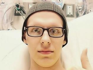 Φωτογραφία για Οι σοκαριστικές φωτογραφίες ενός έφηβου με καρκίνο
