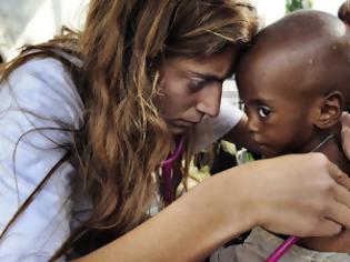 Φωτογραφία για Αντιγόνη Καρκανάκη: Μια Κρητικιά που παράτησε τα πάντα για να σώσει ζωές σε όλο τον κόσμο