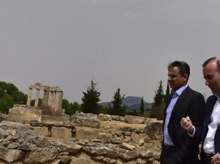 Φωτογραφία για Διεθνής Τύπος για Βέμπερ: Ξεκίνησε την εκστρατεία του στην Αθήνα ενώ ο Τσίπρας τον αποκαλεί ανθέλληνα