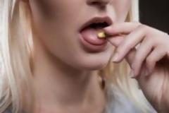 Αυξημένος ο κίνδυνος εμφράγματος και εγκεφαλικού για τις γυναίκες που παίρνουν πολλά αντιβιοτικά