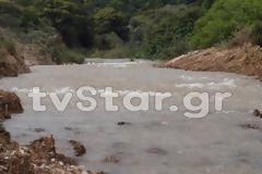 Υπερχείλισε η Παραλίμνη...