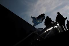 Τέσσερις εβδομάδες πριν από τις Ευρωεκλογές