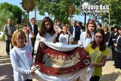 Μικρά παιδιά έκαναν την Αποκαθήλωση...