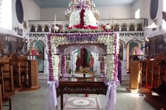 Στολισμός  επιταφίου στο Πρόδρομο