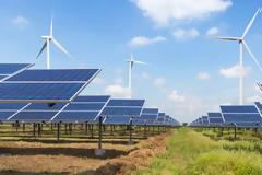 Σε δύο δόσεις οι διαγωνισμοί του 2019 για αιολικά και φωτοβολταϊκά