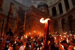 Άγιο Φως: «Μπάχαλο» με την μεταφορά του από τα Ιεροσόλυμα - Έντονο παρασκήνιο