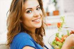 Θέλετε να φτάσετε τα 100; Δείτε τι τρώνε αυτοί που τα φτάνουν!