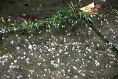 Σφοδρή χαλαζόπτωση στην Λάρισα - Ζημιές σε καλλιέργειες