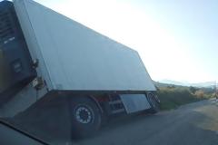 Με λυμένο χειρόφρενο