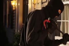 Λαμία: Άλλοι πήγαιναν στην Ανάσταση και άλλοι έκλεβαν