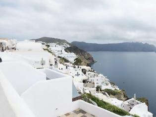 Φωτογραφία για Ποιο ελληνικό νησί βρίσκεται ανάμεσα στα 14 πιο αλλοιωμένα μέρη παγκοσμίως από τον Τουρισμό