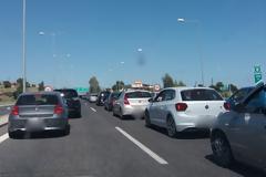 Επιστροφή εκδρομέων: Μεγάλες ουρές στον Ισθμό