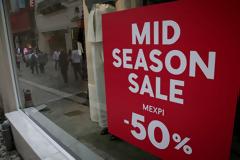 Ενδιάμεσες εκπτώσεις 2019: Πότε ξεκινούν - Ποια Κυριακή θα είναι ανοικτά τα καταστήματα