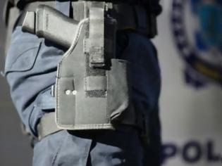 Φωτογραφία για Πάτρα: Τι ισχυρίζεται ο Αστυνομικός - Τον σημάδεψε ο 28χρονος - Τα δευτερόλεπτα πριν την τραγωδία
