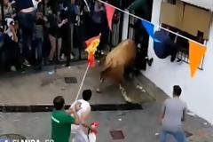 Ισπανία: 74χρονος σκοτώθηκε από χτυπήματα ταύρου σε τοπικό φεστιβάλ