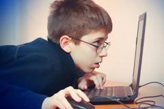 Aπίστευτο: Σε ελληνικό νησί τo ψηλότερο ποσοστό εθισμένων εφήβων στο διαδίκτυο -Δείτε ποιο είναι