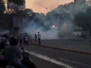 Φωτογραφία για Άγριες συγκρούσεις στη Βενεζουέλα...