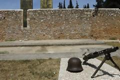 Για τους 200 της Καισαριανής...