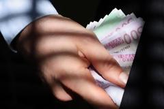 Κλοπή για Όσκαρ: Μπήκε να χωρίσει αλλοδαπούς που καυγάδιζαν και άρπαξε 3.000 ευρώ!