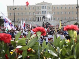 Φωτογραφία για Τα συνδικάτα με συγκεντρώσεις γιορτάζουν την Πρωτομαγιά