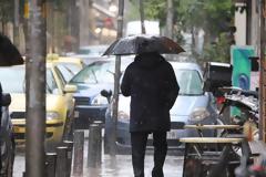 Καιρός: Ερχονται βροχές και σποραδικές καταιγίδες - Αναλυτικά η πρόγνωση της ΕΜΥ