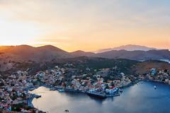 SYMI - The Mamaland - (Video)