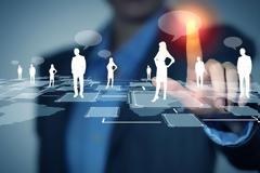 FAZ: Σε ποια επαγγέλματα θα εργαζόμαστε στο μέλλον;