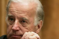 Για τους Δημοκρατικούς ψηφοφόρους, η ηλικία «μετράει»