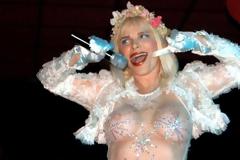 Η Τσιτσιολίνα κάνει μήνυση στον Sotheby's για δημοπρασία φωτογραφιών της