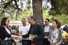 Ύστερα ήρθαν οι μέλισσες...