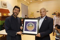 Στην Κιβωτό του Κόσμου για να προσφέρει δώρα στα παιδιά ο Πρόεδρος του ΙΣΑ Γ. Πατούλης