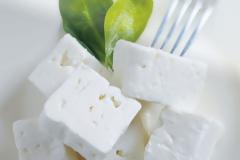 Τα εννέα πιο υγιεινά τυριά που πρέπει να έχουν μία θέση στο ψυγείο σου!